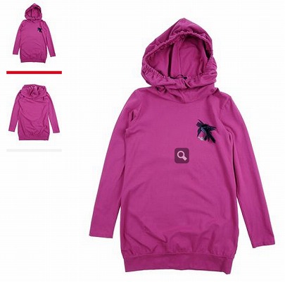 フォード付きのTシャツの販売写真