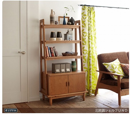 北欧調シェルフUNDの写真