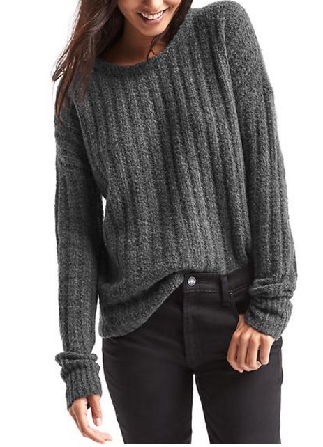 リブ クルーネックセーターの写真